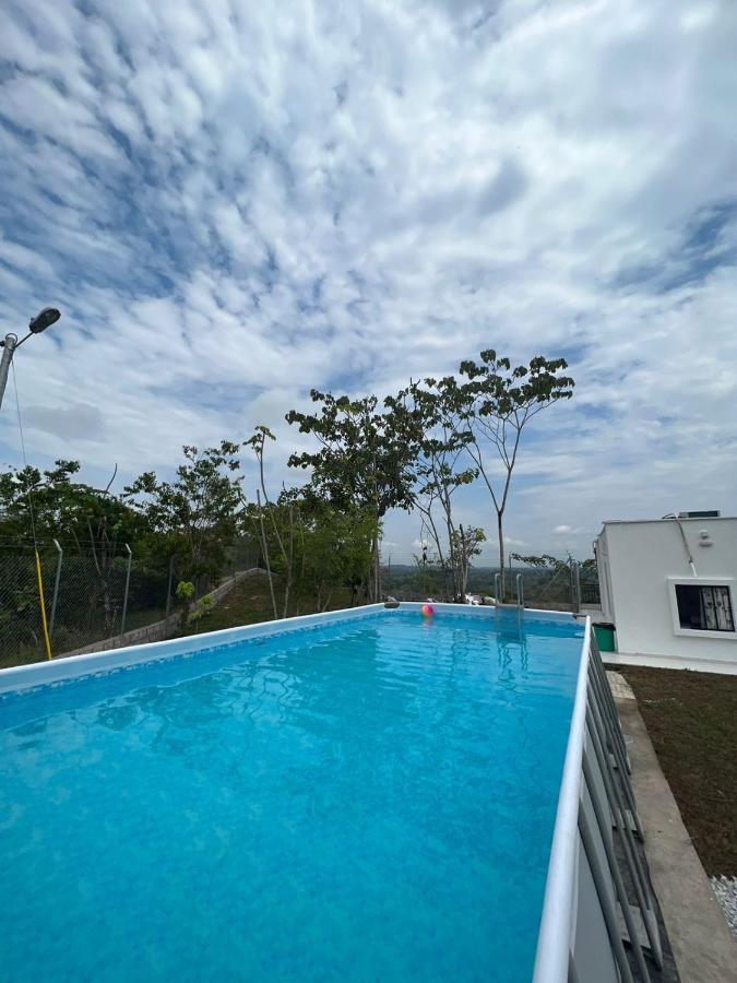 Cabana Campestre Con Piscina En La Hacienda Napoles Doradal Ngoại thất bức ảnh